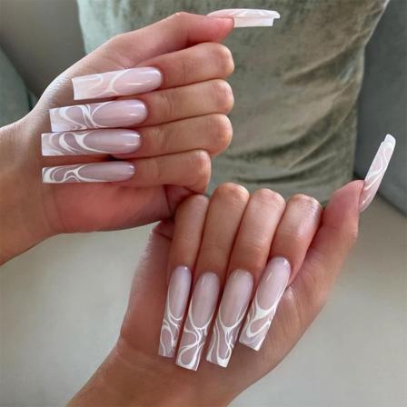 Manikyr Vågig Vit Spray Nagellapp 24st