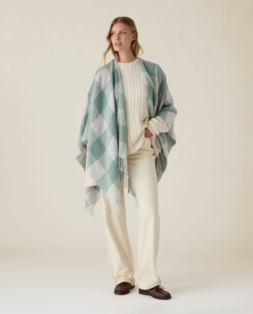 Lexington Rutig poncho i återvunnen ullblandning, grön/grå