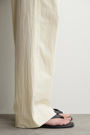 COS Femme Tongs En Cuir in Noir