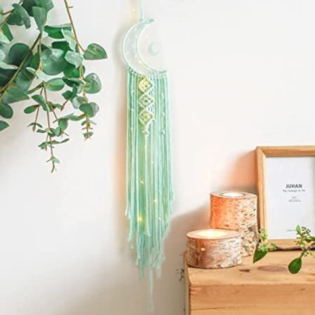 Vihreä kuunpieni unelmakiinni valolla, huonekoriste, boho-koriste, seinä
