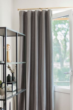 Hasta - Gardin Coola - Grå - Veckbandslängder - 132X250 - Från Homeroom