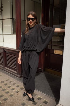 NA-KD Haut transparent à ourlet boule - T-shirts - Noir - L