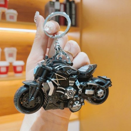 IC Creative Cool Mini Simulering Motorcykel Nyckelring Tecknad Nyckel C Svart