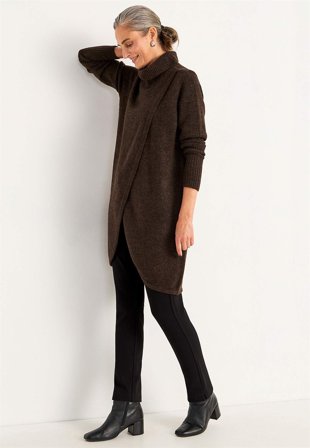 Cellbes of Sweden - Strikket polotrøje med slå-om detalje foran i brun / meleret til damer i størrelse 58/60