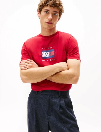 Tommy Hilfiger Linear Flag Graphic Tee - Red - M