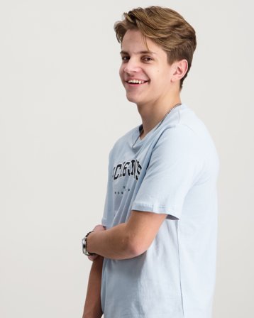 Jack & Jones JJECALEB VARSITY TEE SS O-NECK Blå T-shirts Dreng - Kids Brand Store