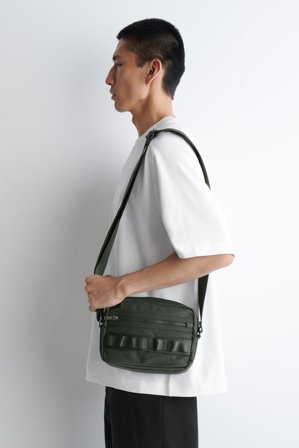 COS Men's Borsa A Tracolla Transit In Nylon in Verde