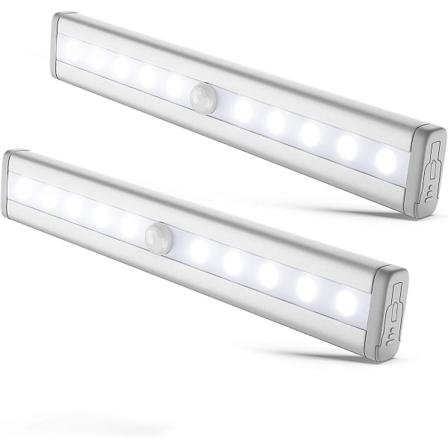2 kpl LED-yövaloja liikeanturilla, kaapin valaistus, LED-nauha, itseliimautuva, virransyöttö AAA-paristoilla (ei sisälly)