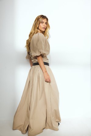 Lydia Tomlinson x NA-KD Cotton Puff Sleeve Maxi Dress - Kjoler med pufærmer - Beige - EU 42