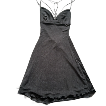 Svart kort klänning från Oh Polly