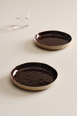 Jotex - Sidetallerken 2-pakk ø 22 Cm Mørk brun/beige - CARA - Kjøp Tallerkener hos Jotex