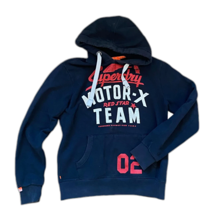 Mörkblå hoodie från Superdry