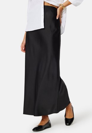 BUBBLEROOM Demi Maxi Satin Skirt Black Klær