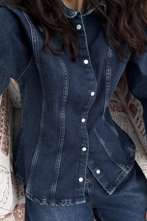 NA-KD - Skjorte i denim med markert liv - Jeansskjorter - Blå - EU 44