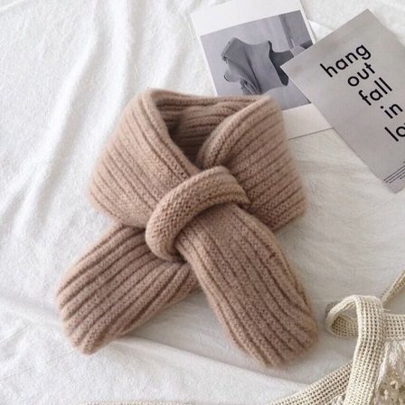 Stickad Halsduk ROSA - high quality