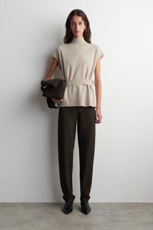 COS Femme Débardeur Ceinturé À Col Cheminée En Laine in Beige