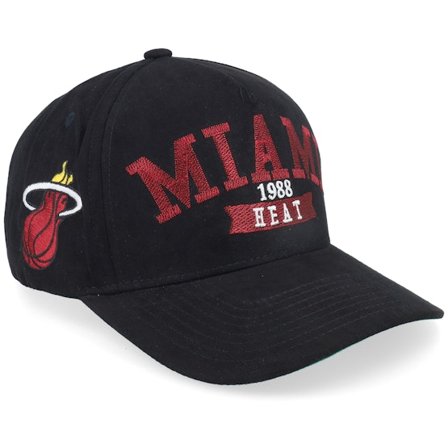 Mitchell & Ness - NBA Svart adjustable Keps - Miami Heat Shady Suede Pro Black A-frame Adjustable @ Hatstore