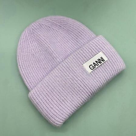 Strikket herre- og damehue Ganni Vinter varm hue Mansjetstrikket stretch beanie ha Light purple