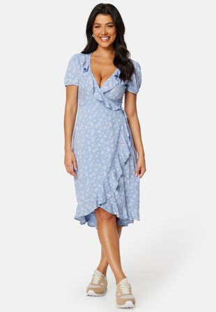BUBBLEROOM Patrinia Midi dress Light blue / Patterned Klær