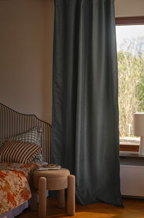 Jotex - Mørkleggingsgardin 1-lengde Poppy Seed 18-4004 Tcx - SHADOW - Kjøp Mørkleggingsgardiner hos Jotex