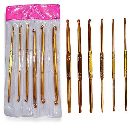 N125 - Set med 6 st. guldfärgade virknålar i aluminium