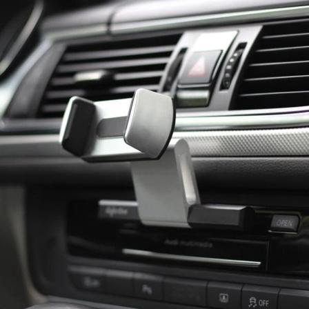 Smartphone Bilhållare Slot Bilfäste 360° Rotation Biltelefonhållare för Alla Smartphones