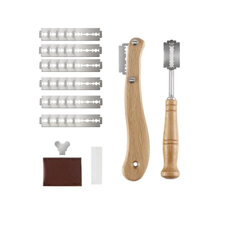 2 stk. brødkniv med treskaft, brødskjæringsverktøy, deigskjæringsverktøy med 30 stk. utskiftbare blader