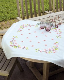 Kirjontapakkaus Omenankukkia-Liina