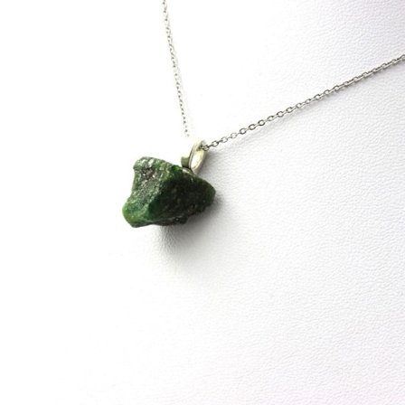 Stenar och mineraler. Rå Tsavorite Granat Halsband. 25,79 cent. Manyara-regionen, Tanzania.