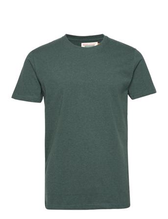Short Sleeve T-Shirt With A Fan Label T-shirts Short-sleeved Grønn Revolution