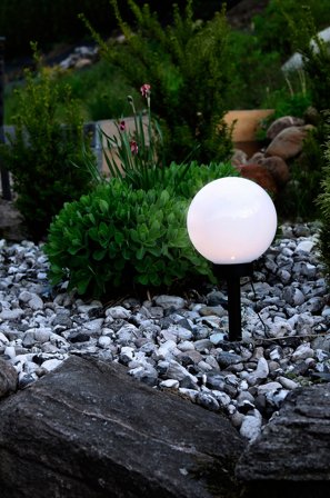 Jotex - Solcellelampe Hvit - Kjøp Utebelysning hos Jotex