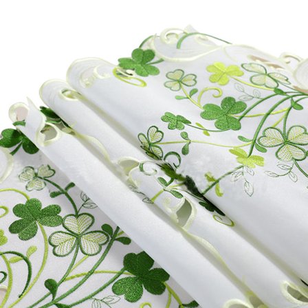 Bordslöpare med klövertryck och spets, skrynkelfri och fläckresistent