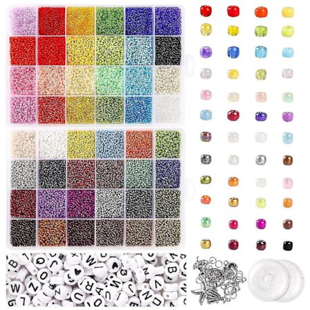 35 000 lasihelmiä ja 250 aakkoskirjainhelmeä