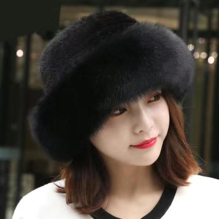 Faux pels trim vinter varm hat kvinder elegant mode stil hat gave, mørk sort