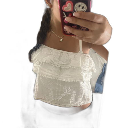 Vit offshoulder blus med volanger