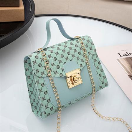 Sömmar Dam Axel Crossbody Bag Kedja Pu Fyrkantig Väska Clut