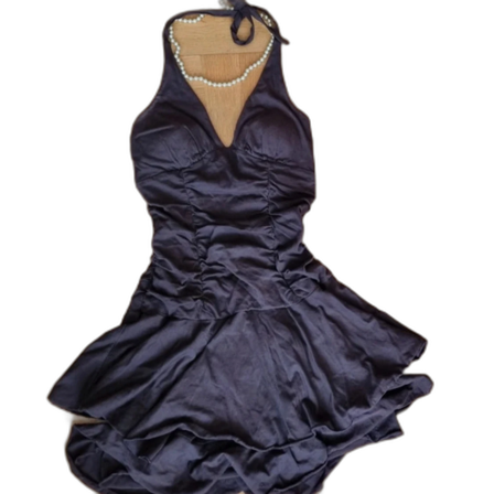 halterneck klänning