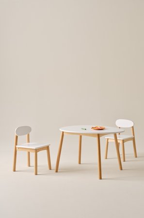 Jotex - Egg Barnebord Med 2 Stoler Vit/furu - HULTA - Kjøp Barnebord hos Jotex