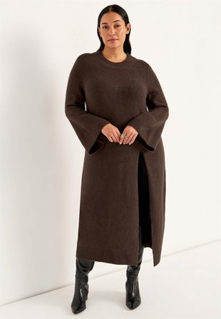 Cellbes of Sweden - Strikket kjole med høj slids i brun til damer i størrelse 50/52