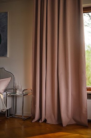 Jotex - Mørklægningsgardin 1 Længde Ekstra Bred Tågerosa - MOONBEAM - Køb Mørklægningsgardiner hos Jotex