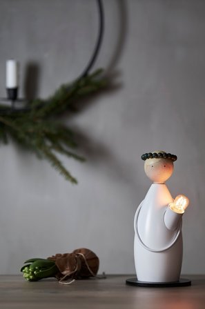 Jotex - Lysestake Lucia Classic høyde 24 cm White - Kjøp Adventsstaker hos Jotex