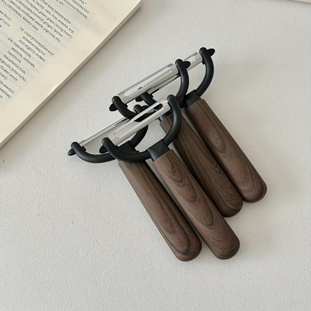 Vegetabilisk och fruktskalare med skarpt blad i rostfritt stål, ergonomiskt valnötshandtag för potatis, äpplen, morötter, diskmaskinssäker