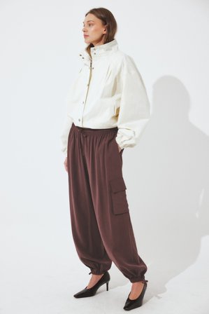 Laura Wittek x NA-KD Cargo Balloon Pants - Bukser - Brun - EU 42