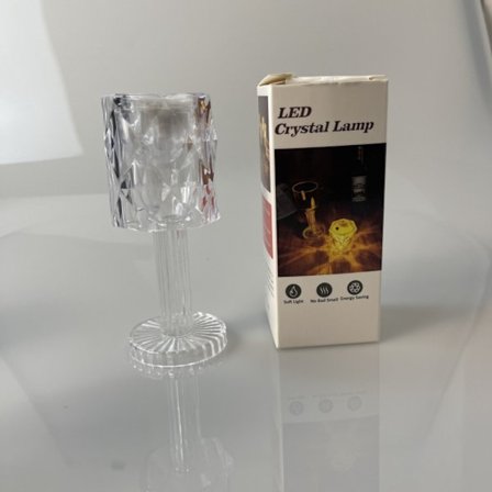 LED Diamond Pieni Pöytävalaisin Mini Led Pöytävalaisin 4 SEITSEMÄN VÄRIÄ