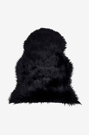 House Nordic - Lammeskinn i syntetmateriale. I hvitt 50 x 85 cm - Svart - Feller & skinntepper - Fra Homeroom