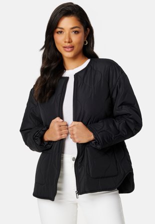 BUBBLEROOM Hilma Quilted Jacket Black Klær
