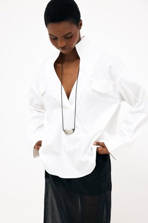 NA-KD - Skjorte med V-hals og kragedetaljer - Skjorter - Hvit - EU 44