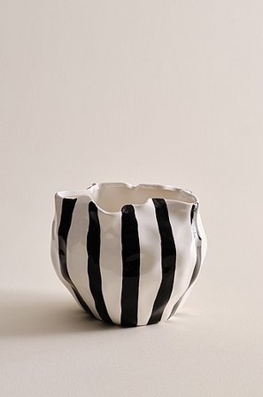 Jotex - Stripe Kruka ø 27.5 Cm Vit/svart RUTAN - Köp Vaser hos Jotex