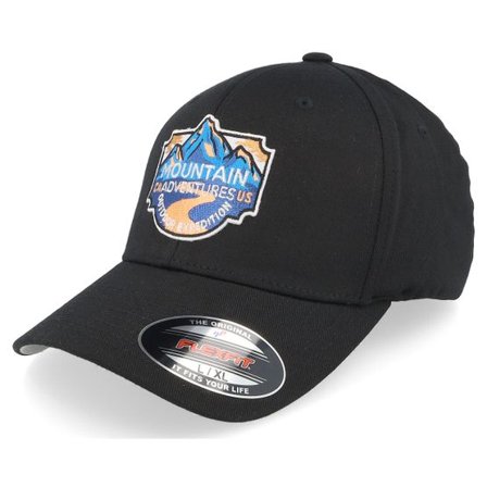 Wild Spirit - Svart flexfit Keps - Mountain Adventures Black Flexfit @ Hatstore