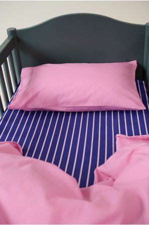 Jotex - Mini Stretchlaken Krybbe Økologisk Koboltblå/rosa - SIMA - Kjøp Laken hos Jotex